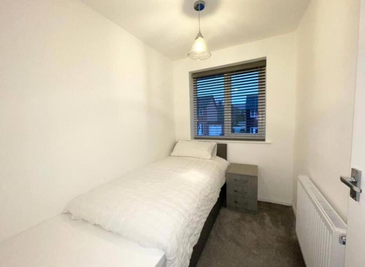 Entire House - Peaceful 3 Bedroom Home Rishton Εξωτερικό φωτογραφία